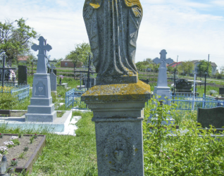 Nagrobek Anny Paługi, cmentarz w Poczapińcach