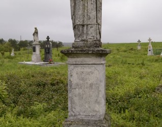 Nagrobek Anny Nowakowskiej, cmentarz w Jankowcach