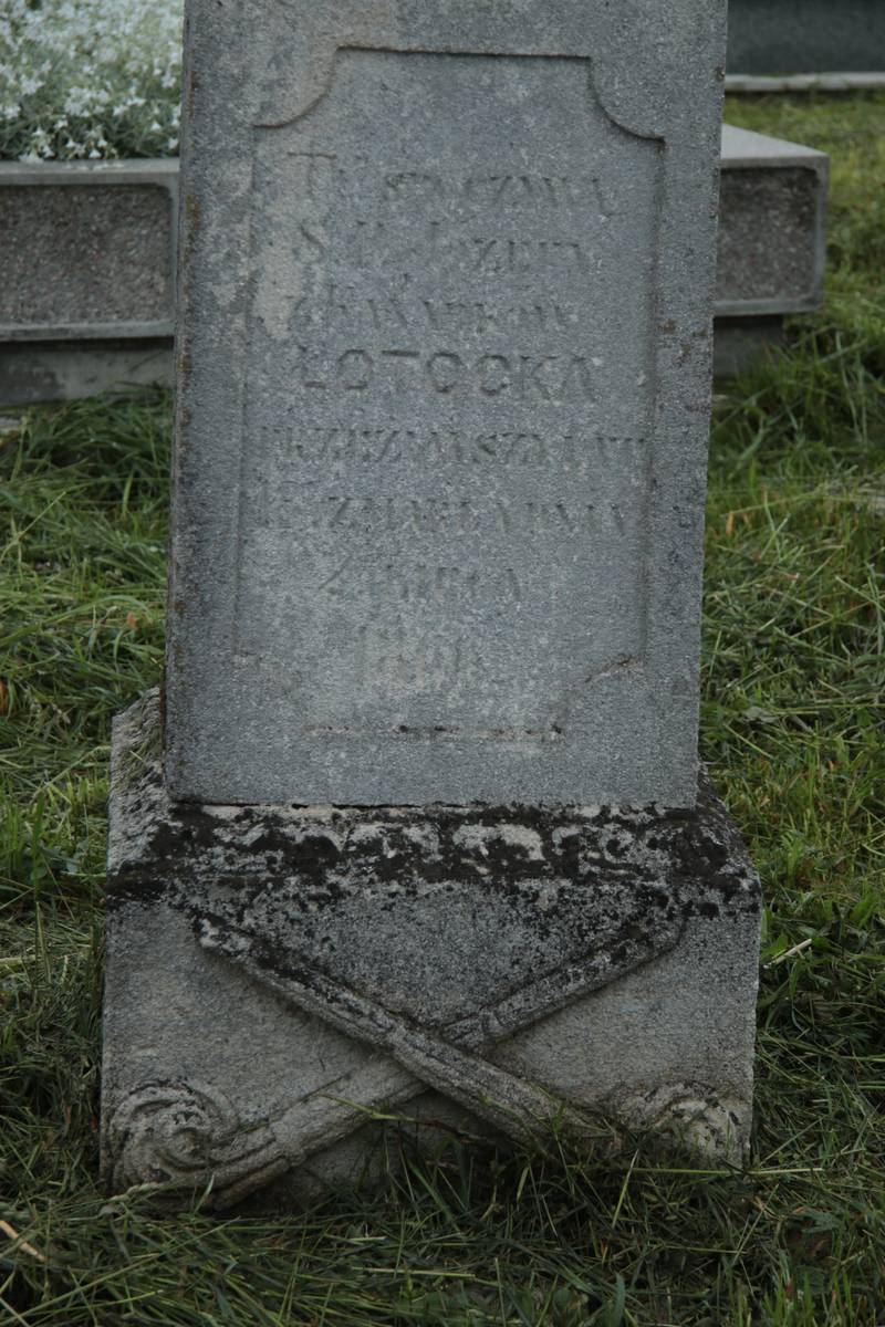 Inskrypcja z nagrobka Józefy Łotockiej, cmentarz w Hłuboczku Wielkim