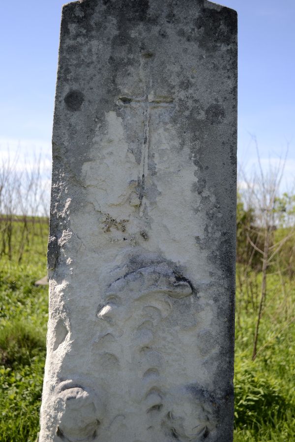 Fragment nagrobka Zbigniewa i Zdzisława Zająców, cmentarz w Ihrowicy