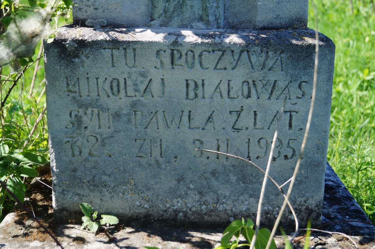 Inskrypcja z nagrobka Mikołaja Białowąsa, cmentarz w Ihrowicy