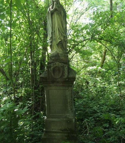 Nagrobek Janiny Kazieczko, cmentarz w Poczapińcach