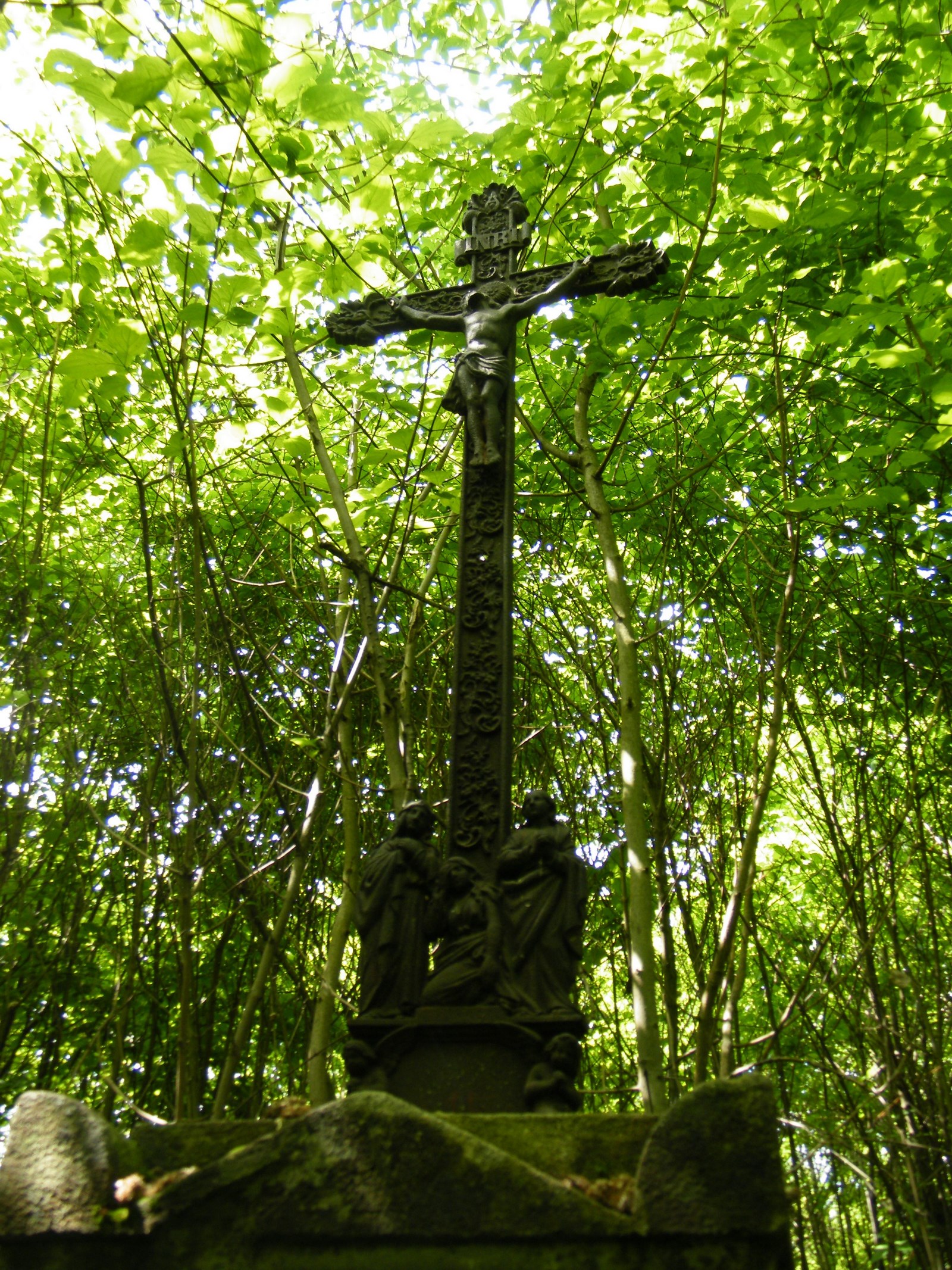 Krzyż z nagrobka Stanisława Sobolewskiego. Cmentarz w Kokutkowcach