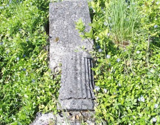 Nagrobek Jana Czupi[.]skiego, cmentarz w Łozowej