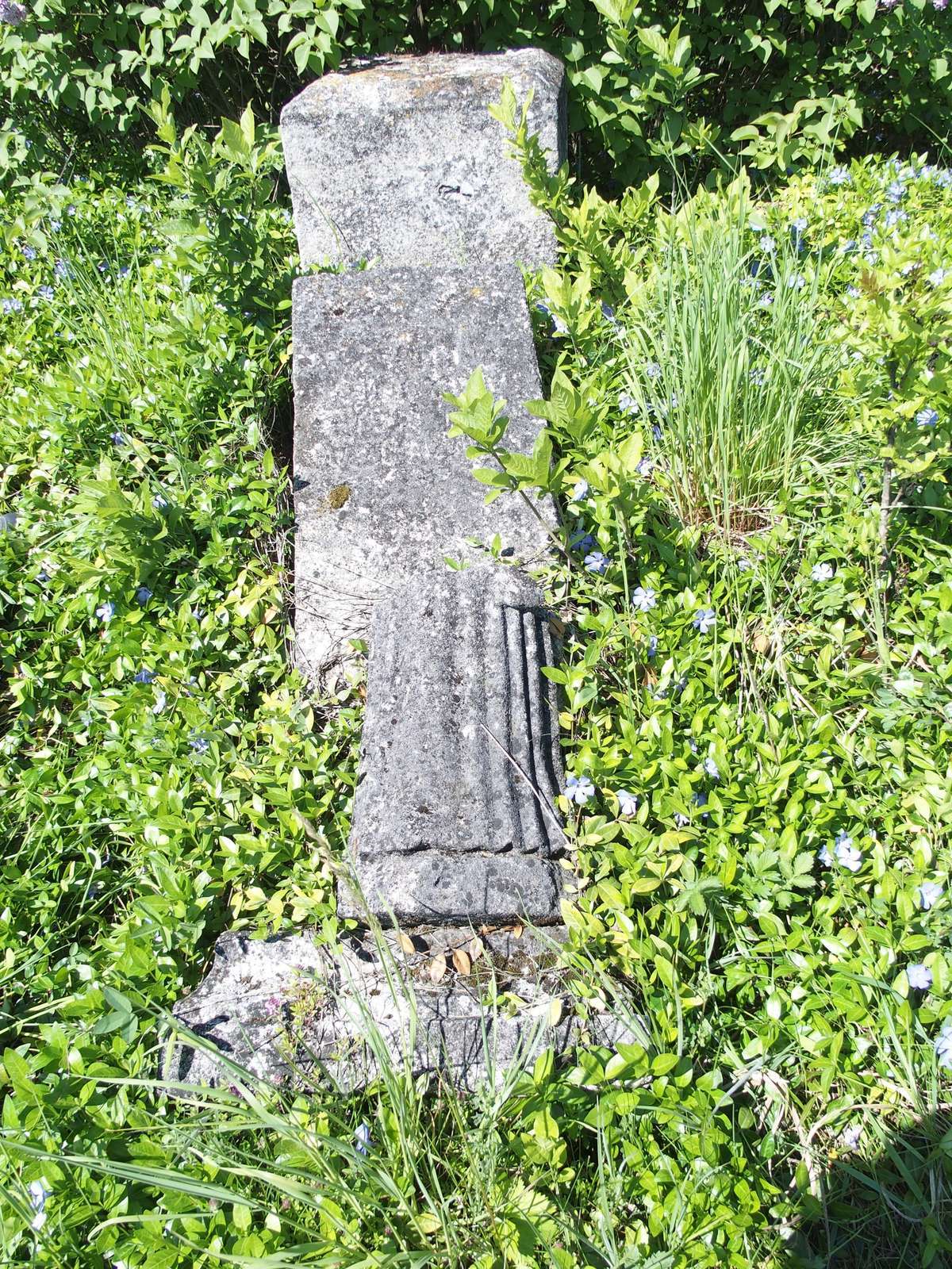 Tombstone of Jan Czupi[.]ski, cemetery in Łozowa