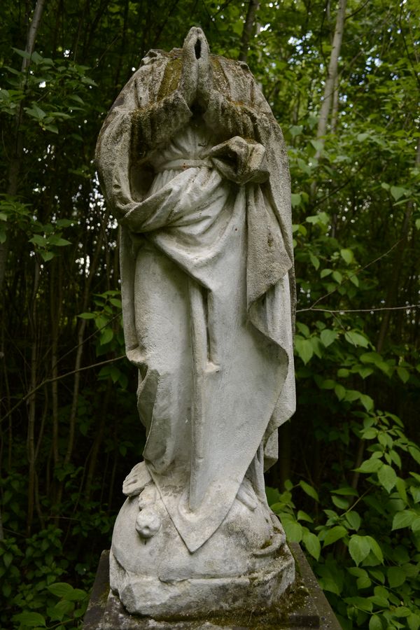 Figure from the gravestone of Mary Koltowska. Cemetery in Kokutkovce