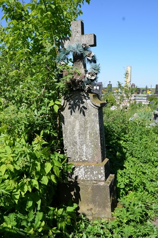 Tombstone of Anna Gwoździak, cemetery in Dolżanka