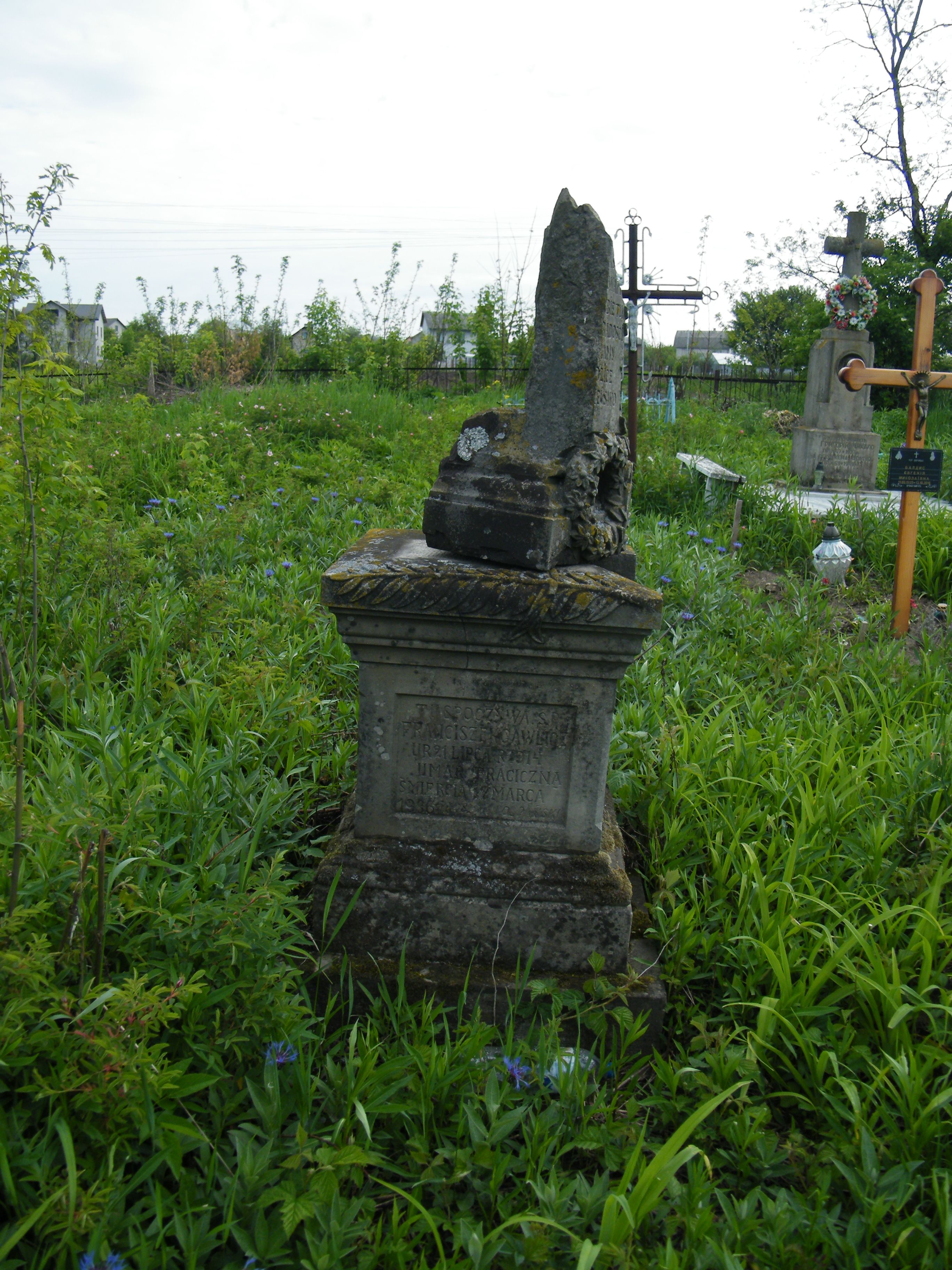 Tombstone of Franciszek Gawlicz, cemetery in Smykowce