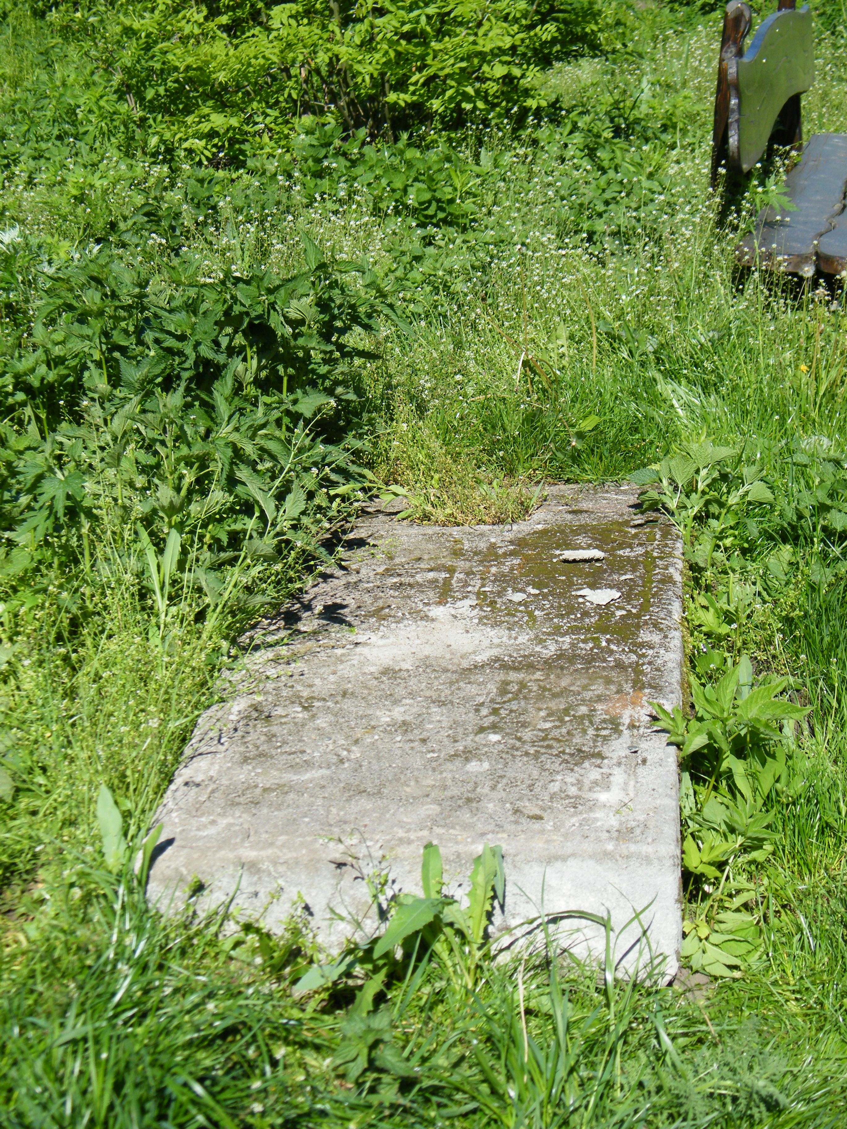 Nagrobek N. N,, cmentarz w Dołżance