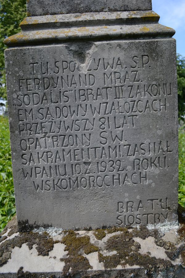 Fragment of Ferdinand Mraz's tombstone, Skoromochy cemetery