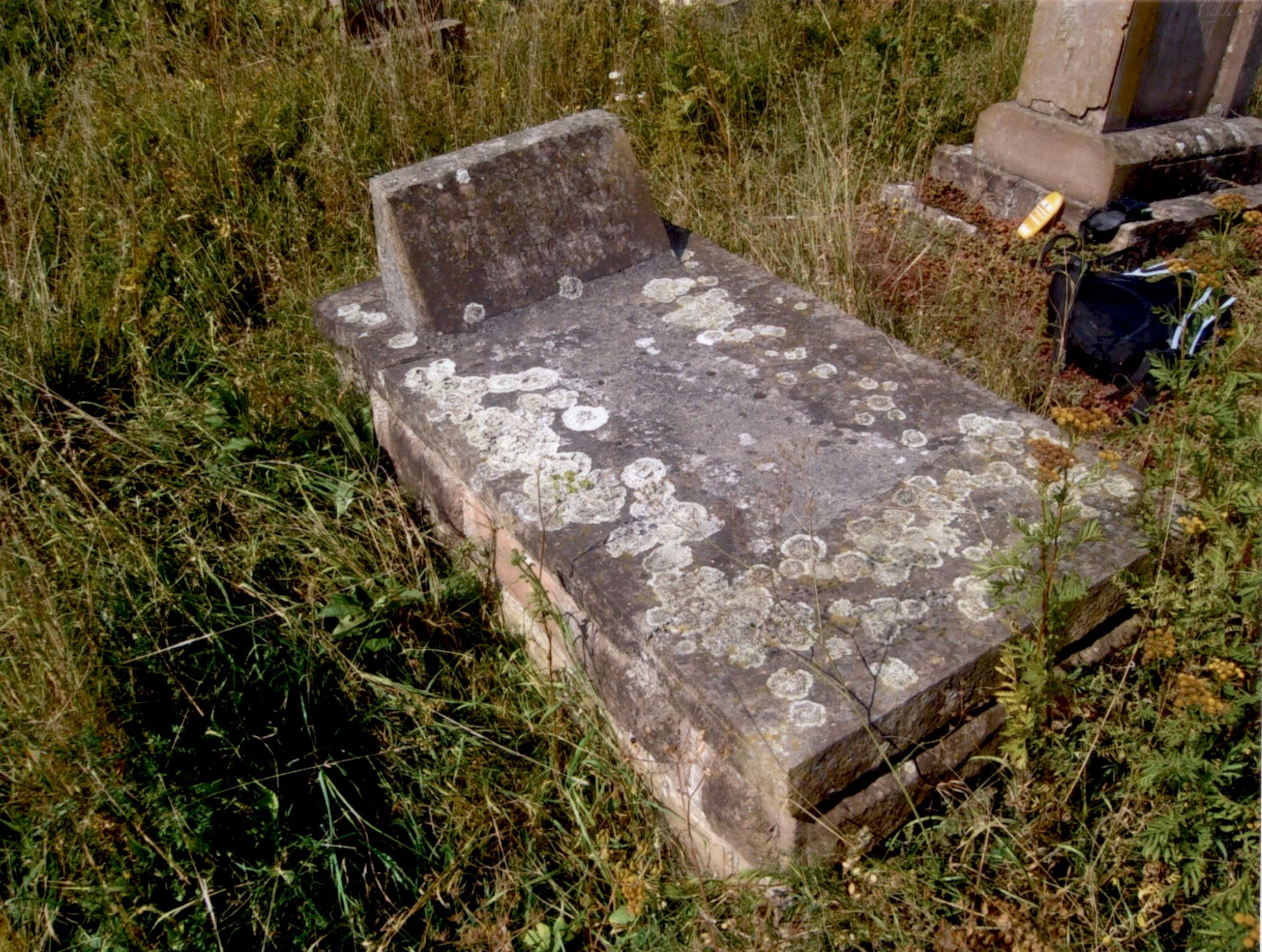 Tombstone Jan, Werterna Pavlina, Strusov cemetery