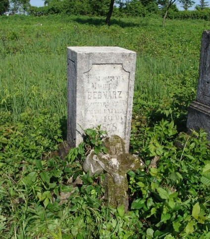 Nagrobek Macieja Bednarza, cmentarz w Cebrowie