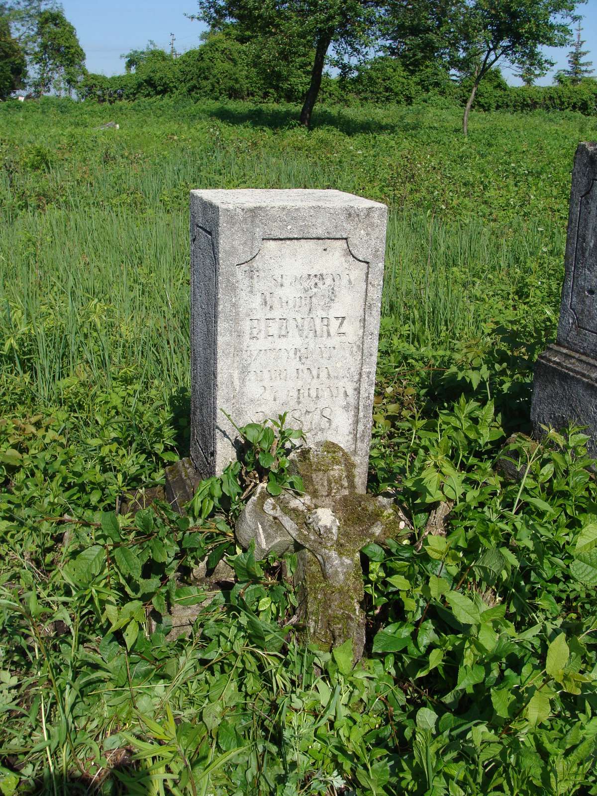 Nagrobek Macieja Bednarza, cmentarz w Cebrowie