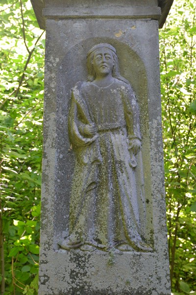 Fragment nagrobka Agaty Baworowskiej, cmentarz w Borkach Wielkich
