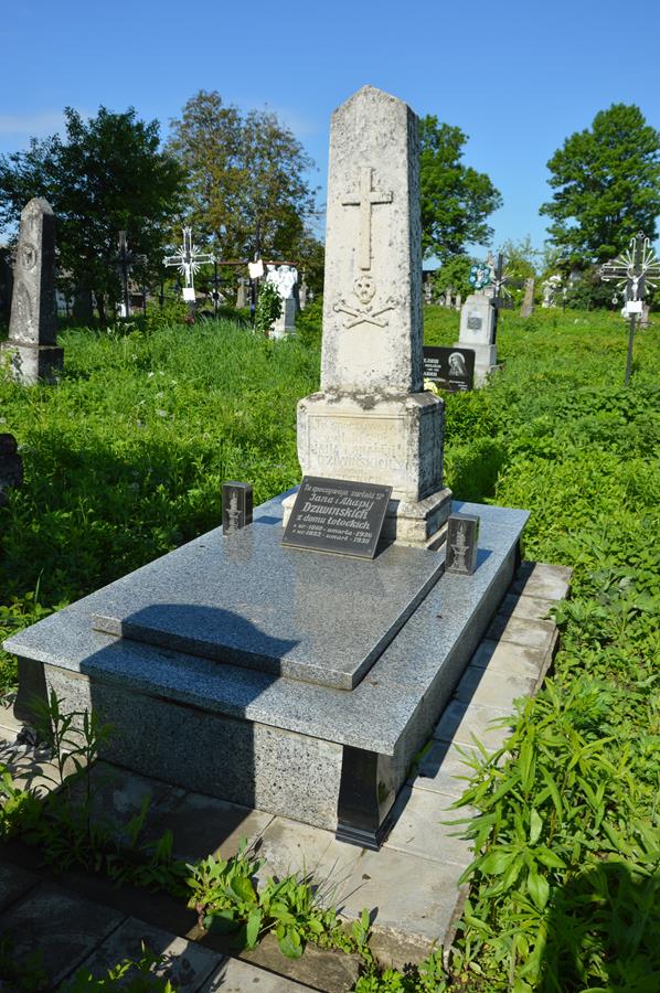 Nagrobek Ahapiji i Jana Dziwińskich, cmentarz w Cebrowie
