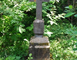 Nagrobek Anny Stuowej, cmentarz w Borkach Wielkich