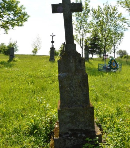 Nagrobek Juliana Marchewki, cmentarz w Czernielowie Ruskim