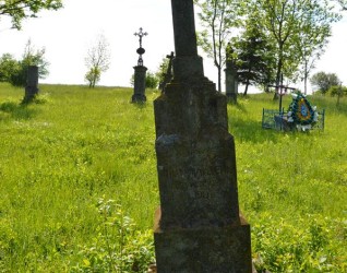 Nagrobek Juliana Marchewki, cmentarz w Czernielowie Ruskim