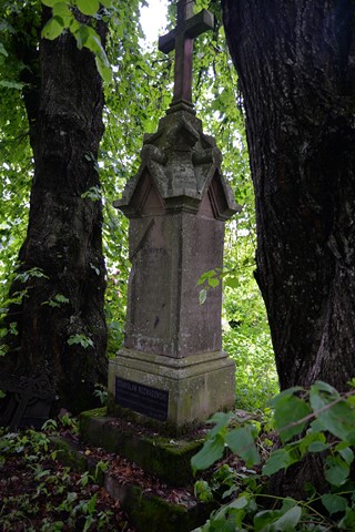 Nagrobek Rozwadowskich, cmentarz w Hladkach