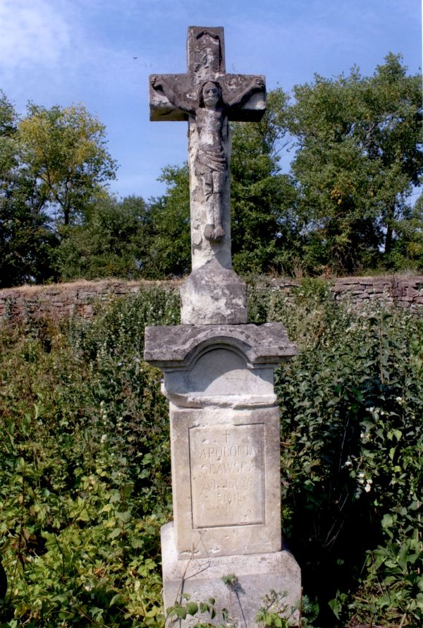 Gravestone of Apolonia Slawska, Strusov cemetery