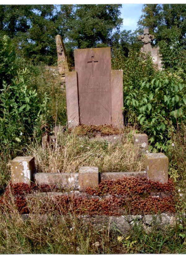 Gravestone of Adolf Woźny, cemetery in Strusów