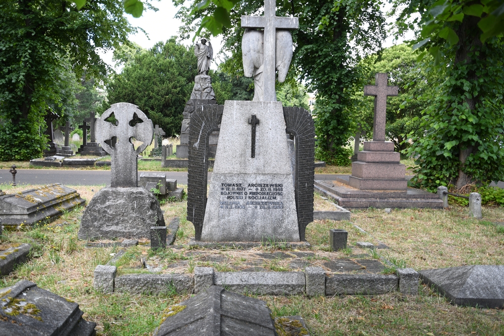 Nagrobek Mileny i Tomasza Arciszewskich,  Brompton Cemetery, Londyn