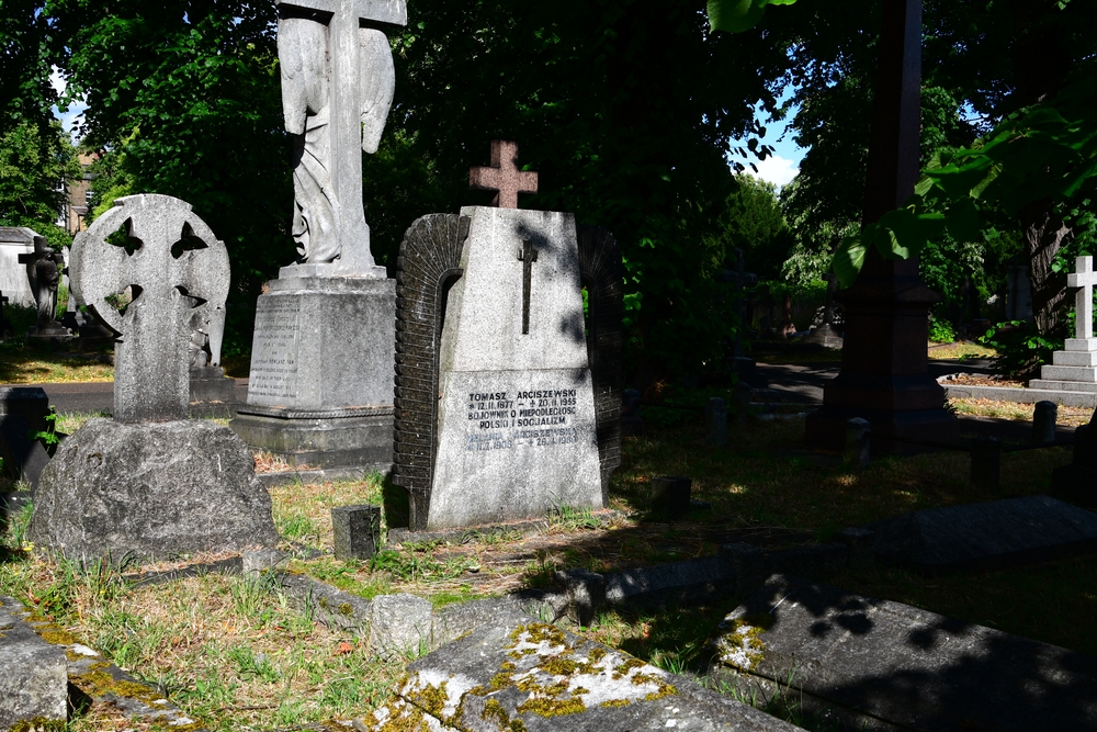 Надгробок Мілени і Томаша Арцишевських, Бромптонський цвинтар, Лондон