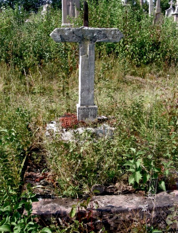 Tombstone of Franciszek Dereń, cemetery in Strusowo