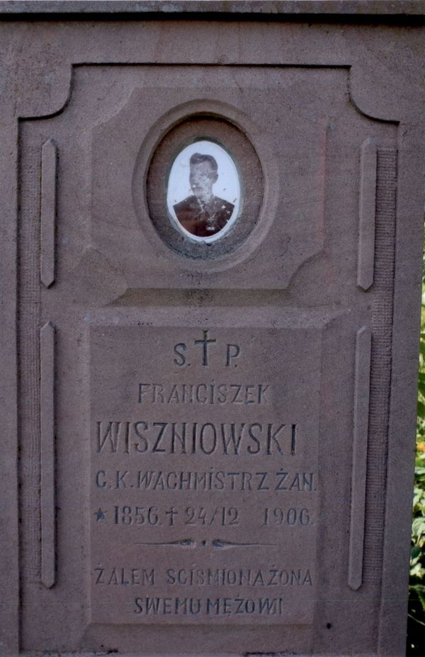 Nagrobek Franciszek Wiszniowski, cmentarz w Strusowie