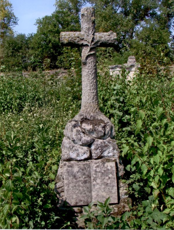 Gravestone of Marja Golębiowska, Stanislaw Golębiowski, Strusov Cemetery