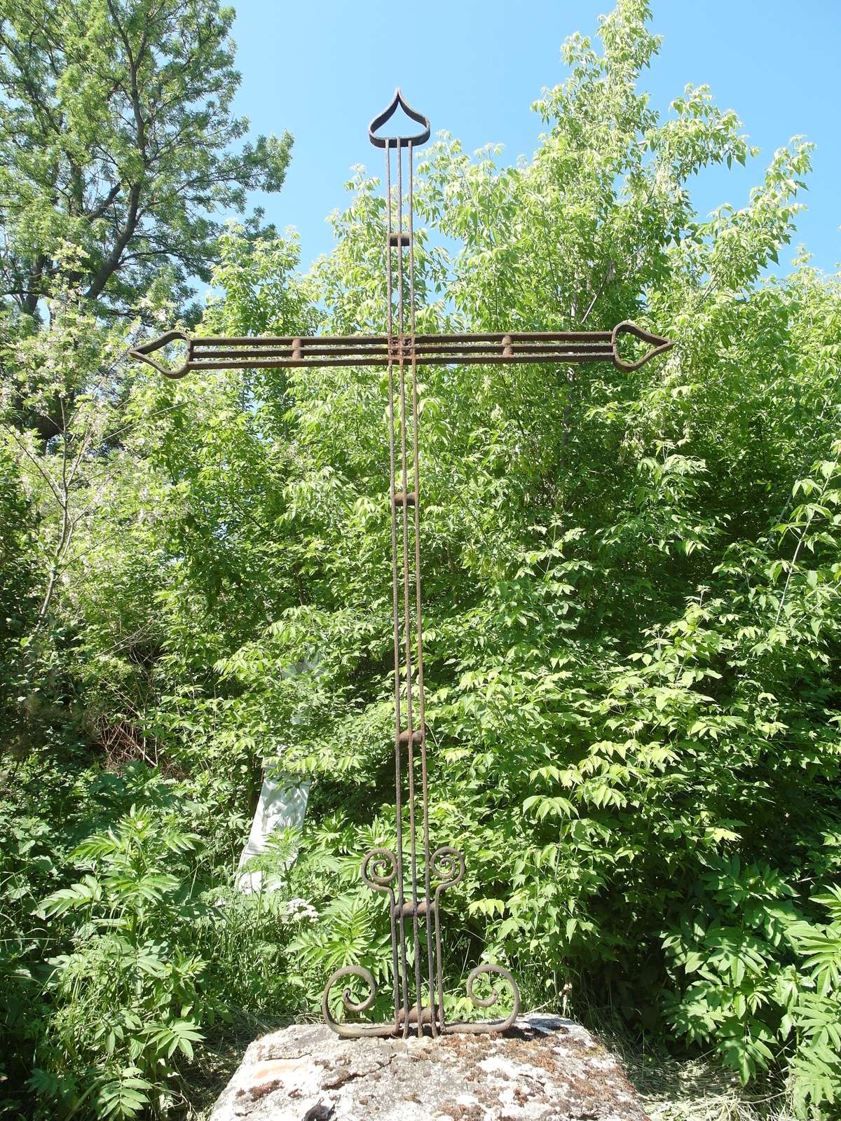 Krzyż z nagrobka Marii Koss, cmentarz w Bucniowie