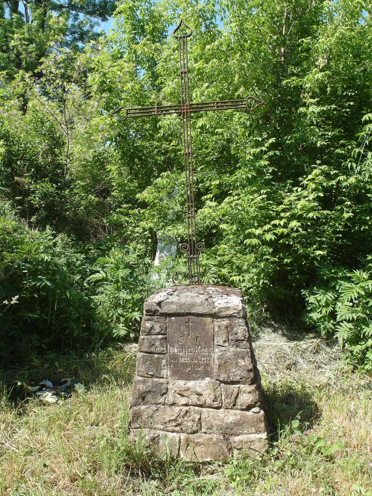 Nagrobek Marii Koss, cmentarz w Bucniowie
