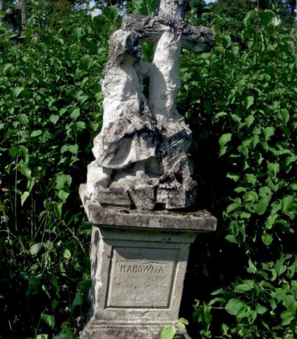 Nagrobek Izabela Rabow, Cmentarz w Strusowie