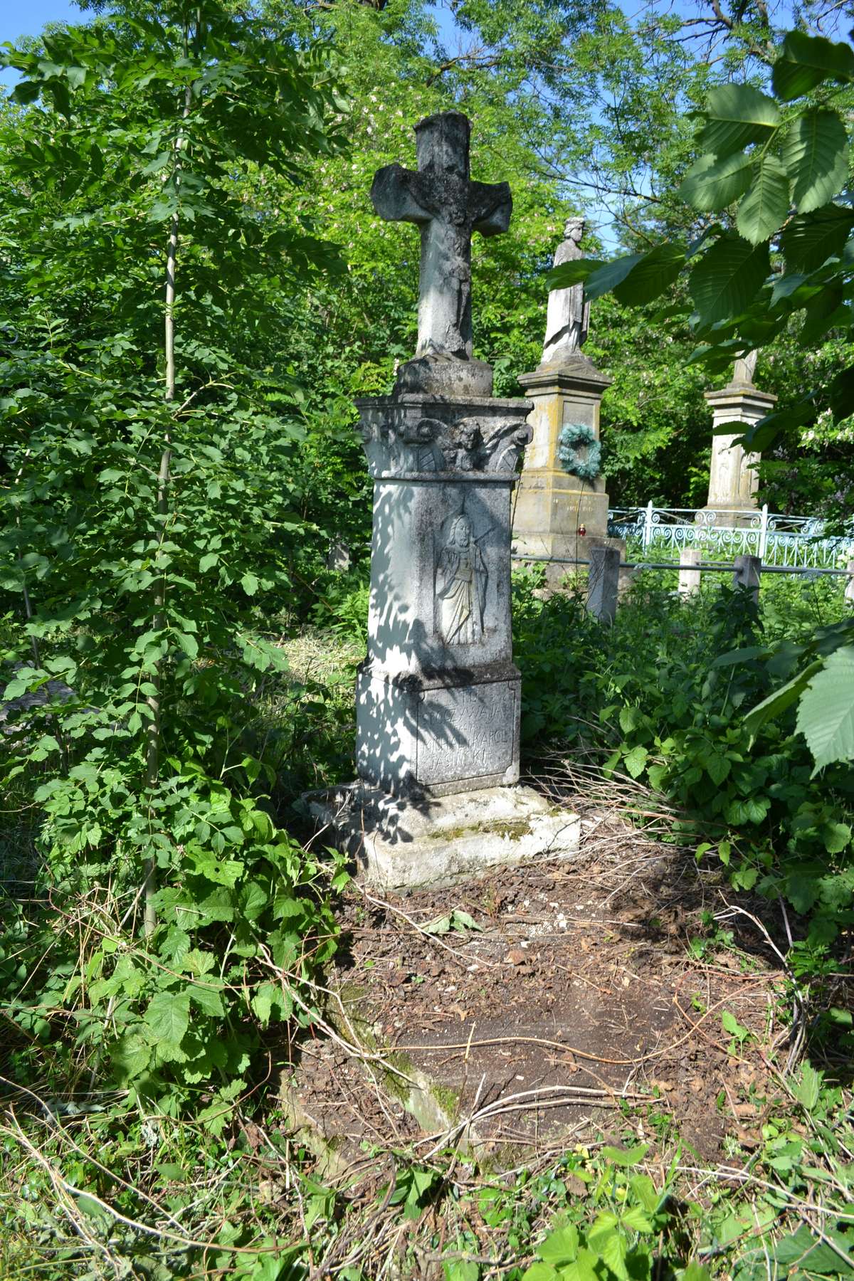 Nagrobek Karola i Michała Jasińskich, cmentarz w Bucniowie
