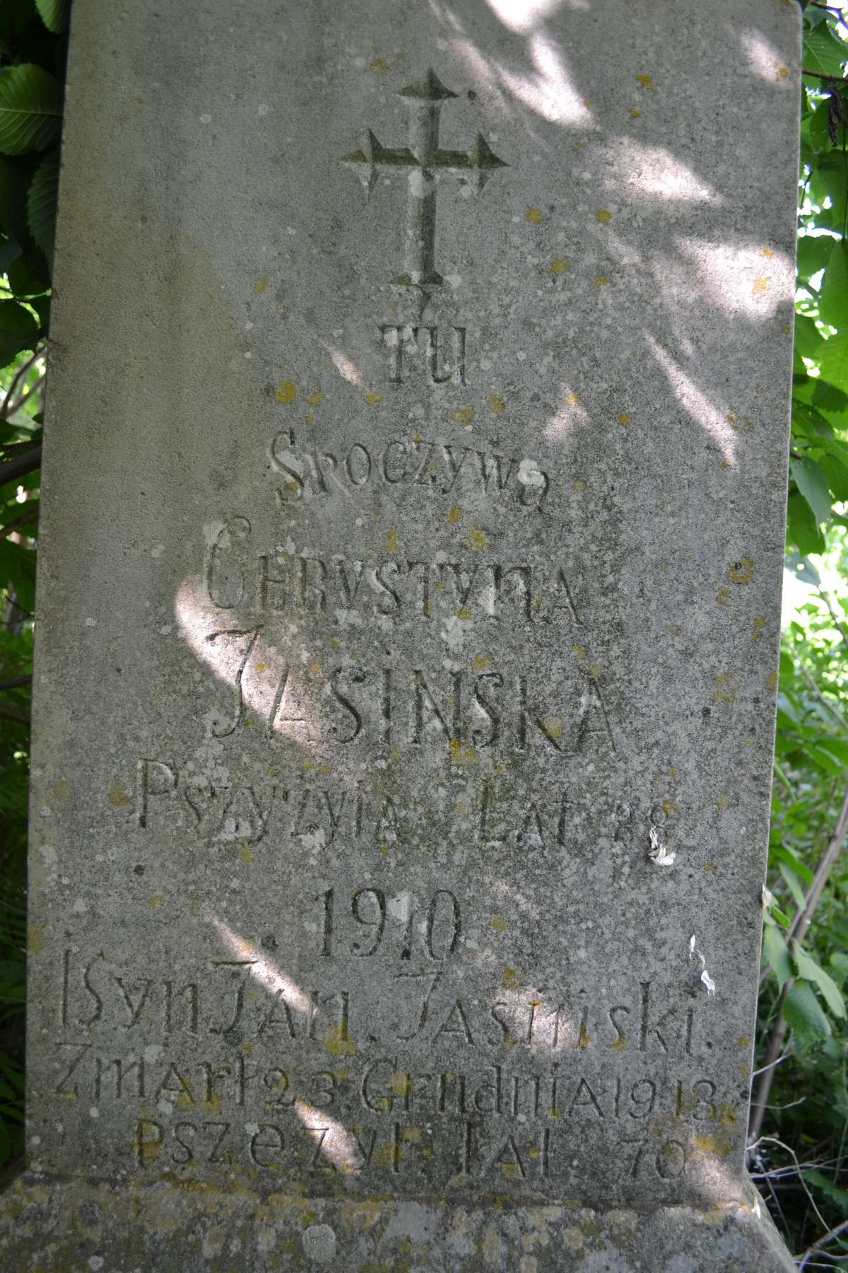 Inskrypcja z nagrobka Jana, Krystyny i Macieja Jasińskich, cmentarz w Bucniowie