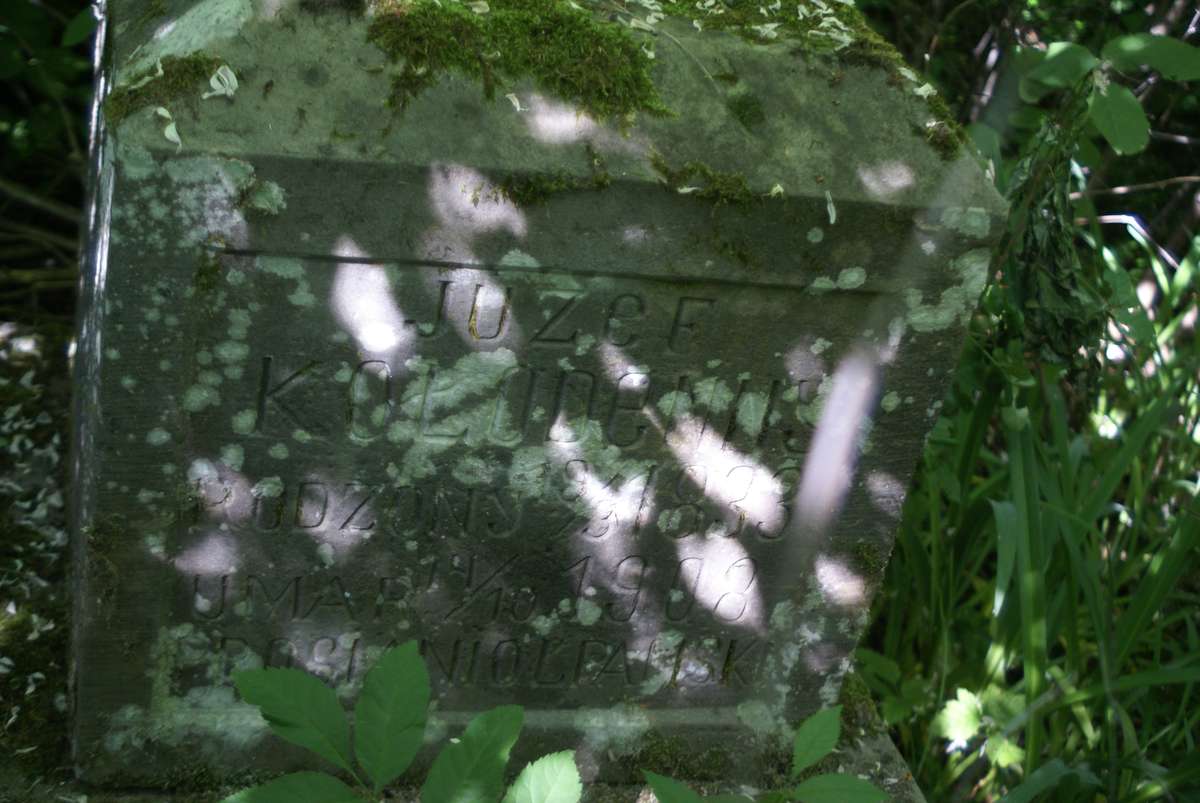 Inskrypcja z nagrobka Józefa Kołodennego, cmentarz w Bucniowie