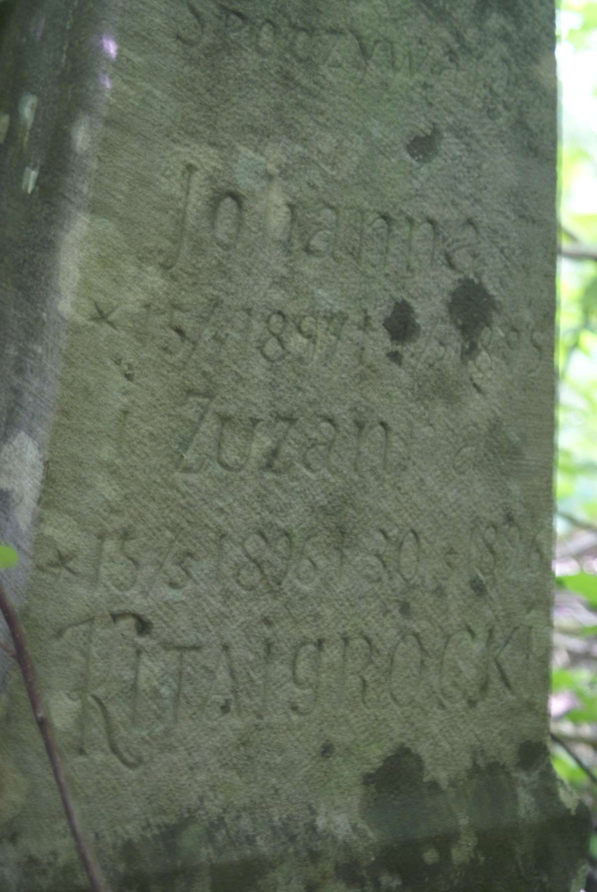 Inskrypcja z nagrobka Johanny i Zuzanny Kitajgrockich, cmentarz w Bucniowie