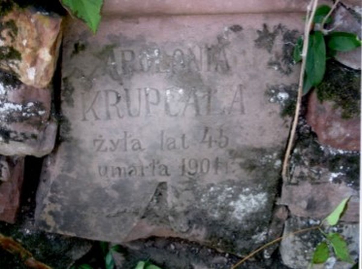 Gravestone of Apolonia Krupcała, cemetery in Strusowo