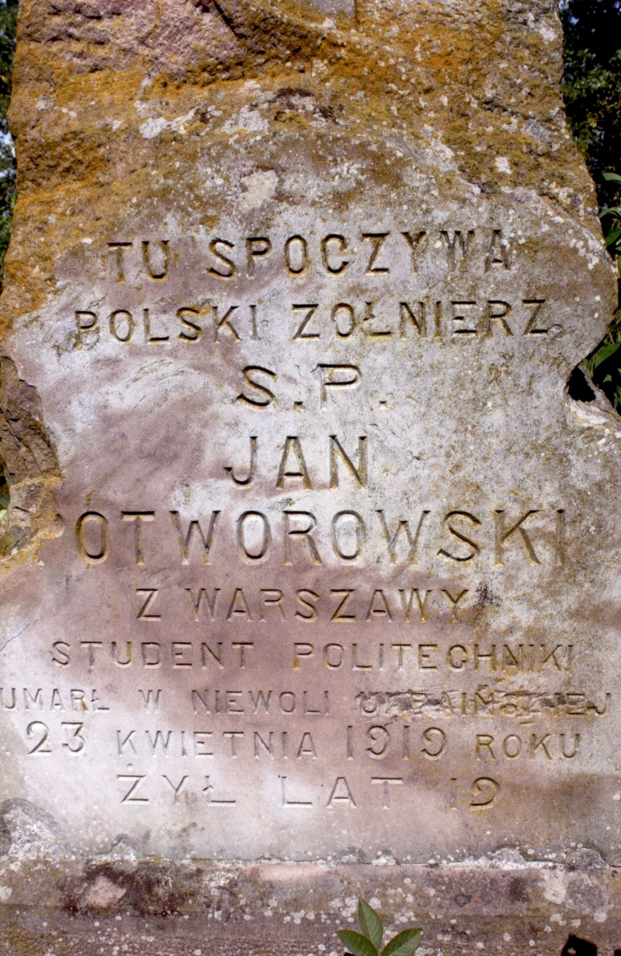 Tombstone Jan Otworowski, cemetery in Strusowo