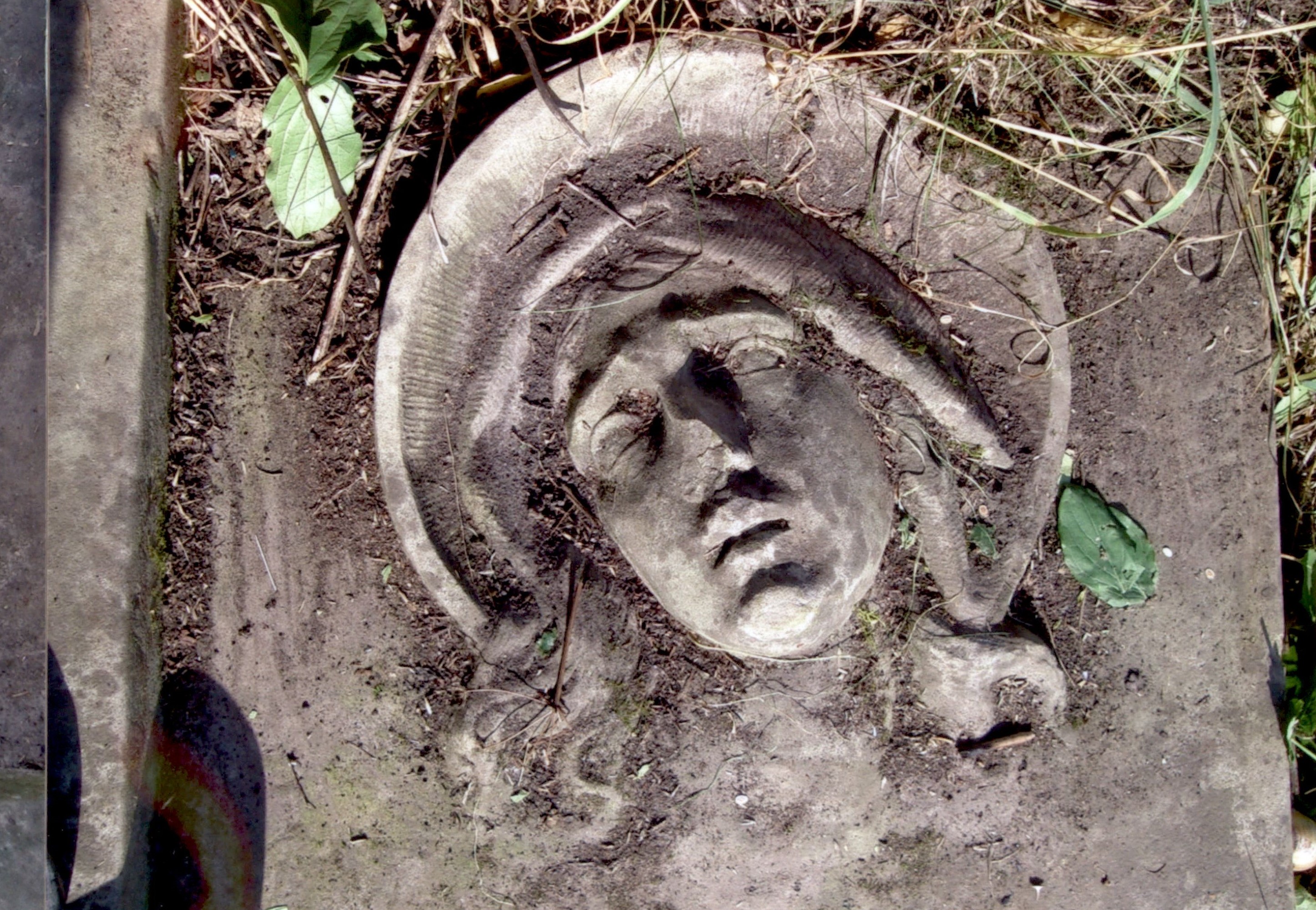 Tombstone Jan Paczek, cemetery in Strusowo