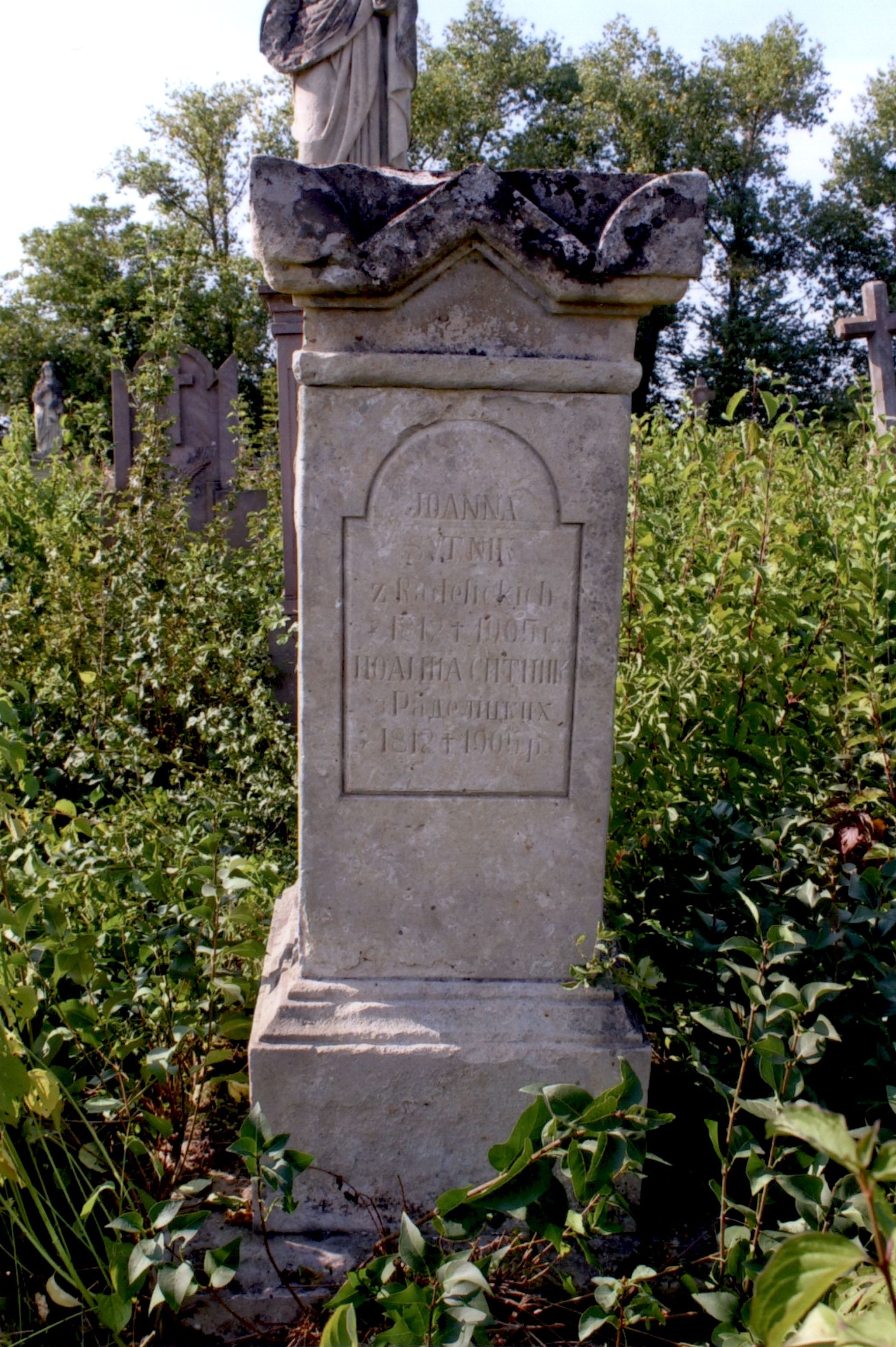 Tombstone of Joanna Sytnik, cemetery in Strusowo