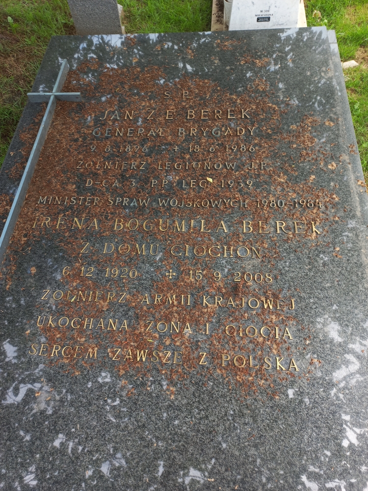 Tombstone of Jan and Irena Berek in London