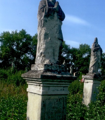 Nagrobek Jakub Sztefanicki, cmentarz w Strusowie