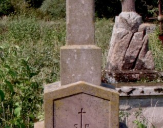 Nagrobek Michał Jasiński Topór, cmentarz w Strusowie