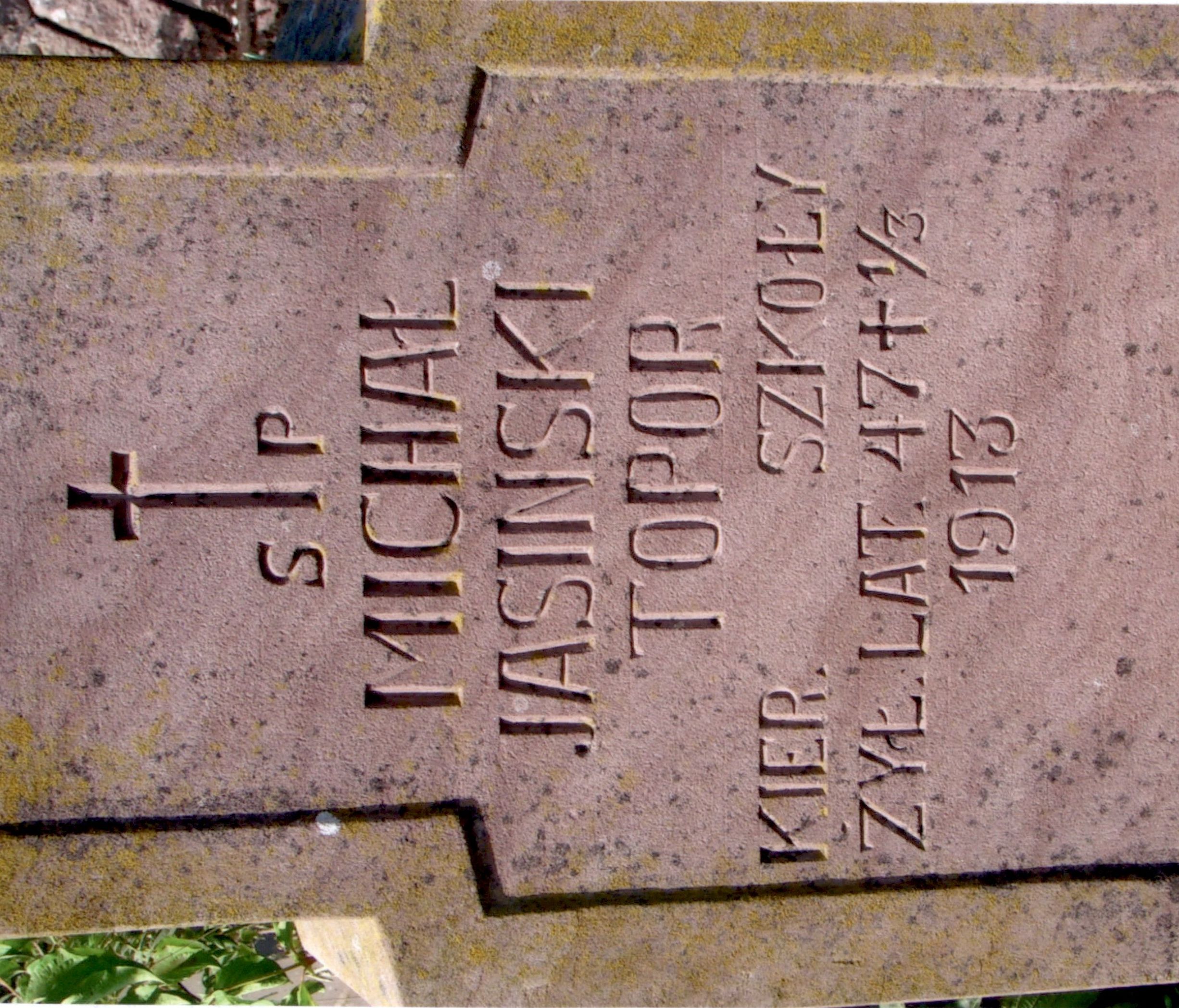 Gravestone Michał Jasiński Topór, cemetery in Strusowo