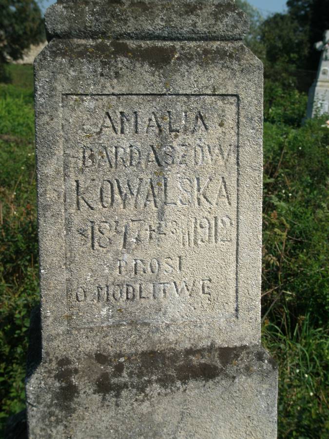 Tombstone of Amalia Kowalska, cemetery in Barysh, state from 2006