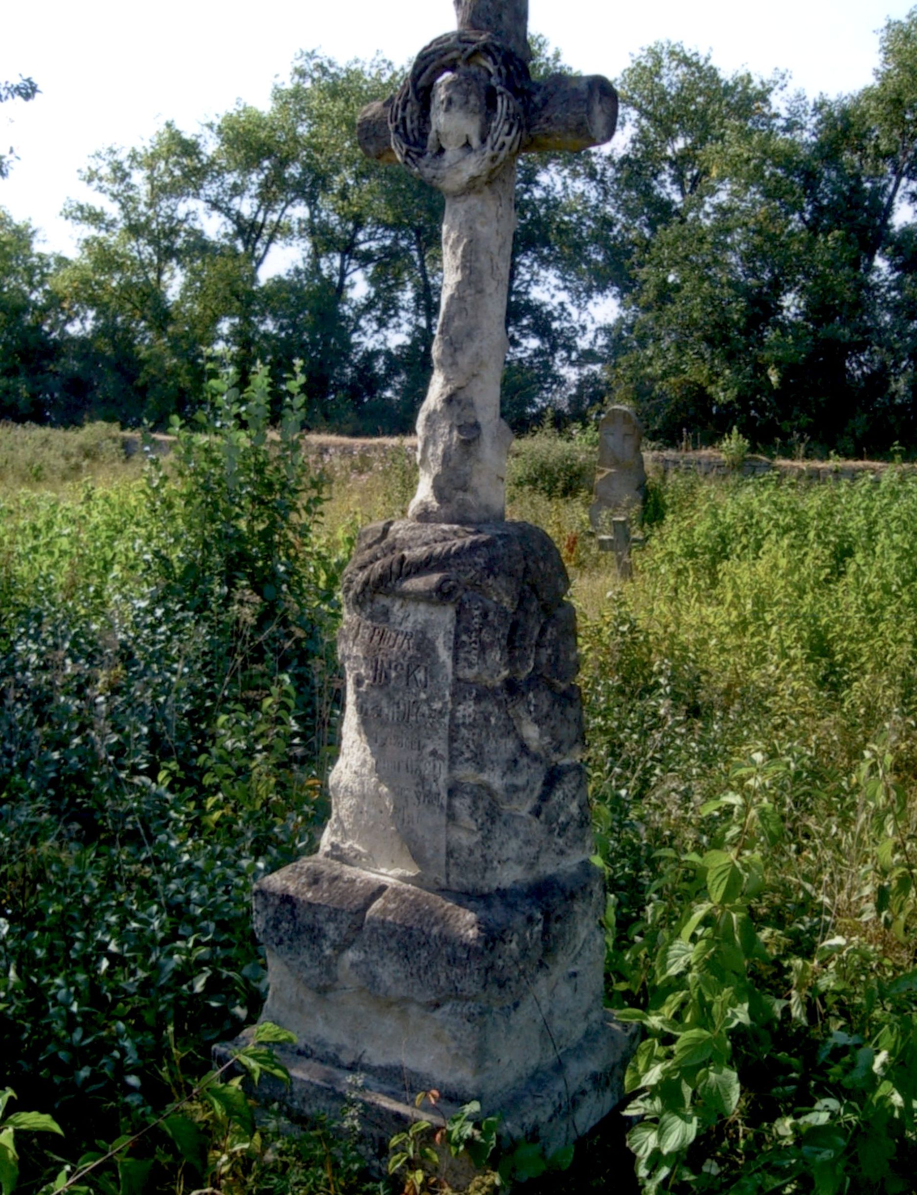 Nagrobek Piotr [...]iński, cmentarz w Strusowie