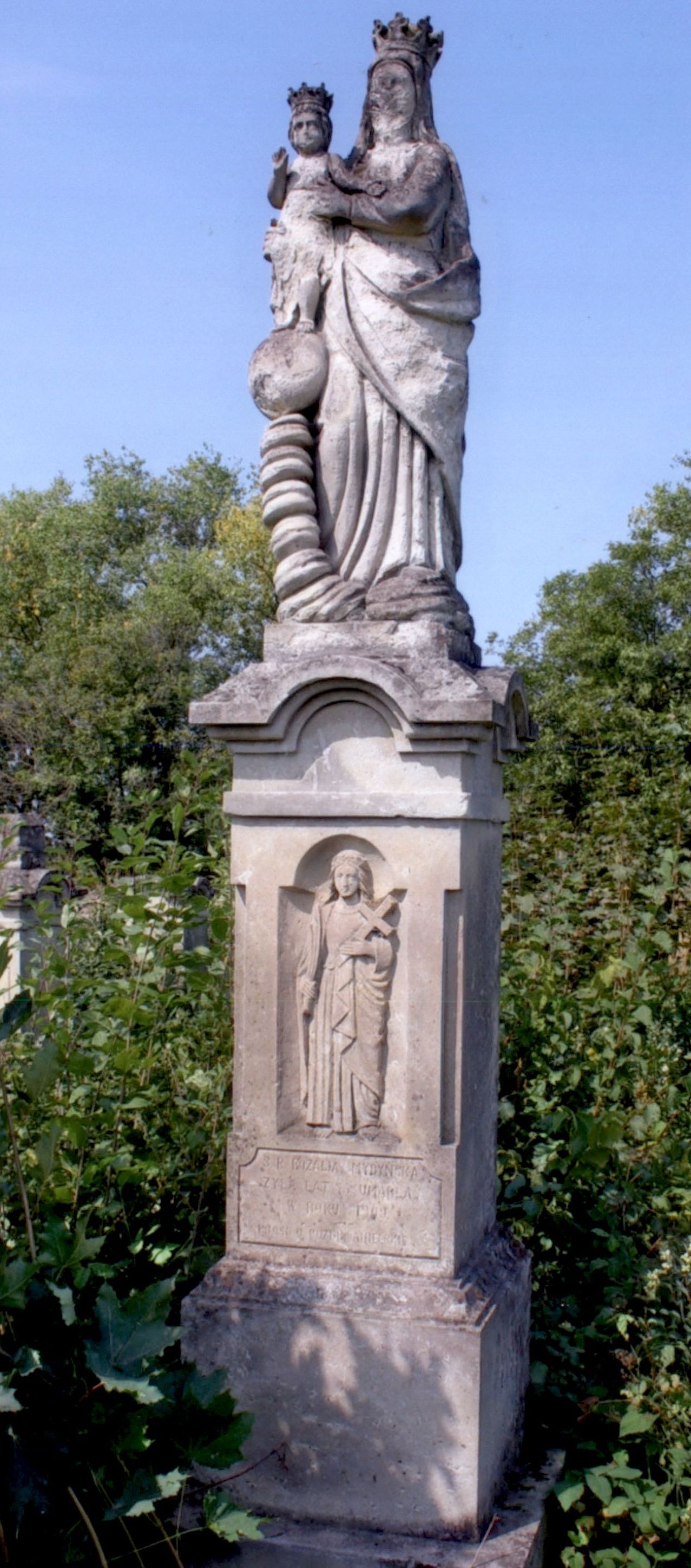 Gravestone of Rozalia Mydyńska, cemetery in Strusowo