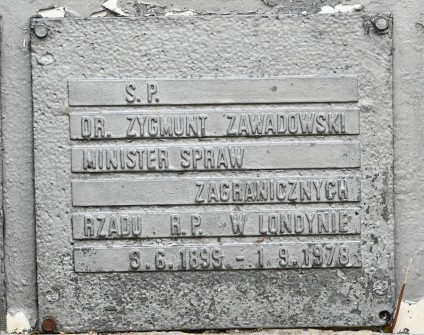 Nagrobek Zygmunta Zawadowskiego, kolumbarium przy kościele św. Andrzeja Boboli w Londynie