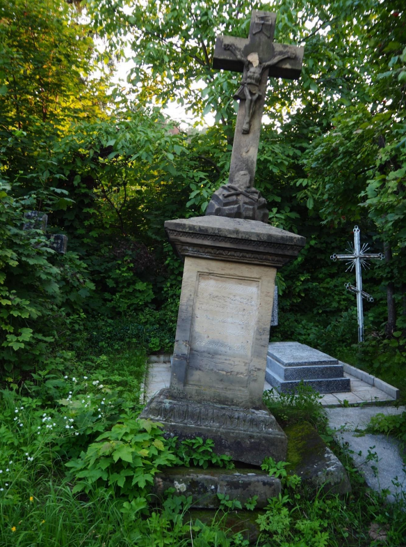Nagrobek Michała Ściborskiego na cmentarzu Bazyliańskim w Krzemieńcu